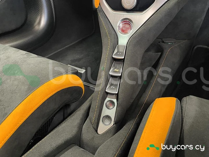 McLaren 750S Оранжевый