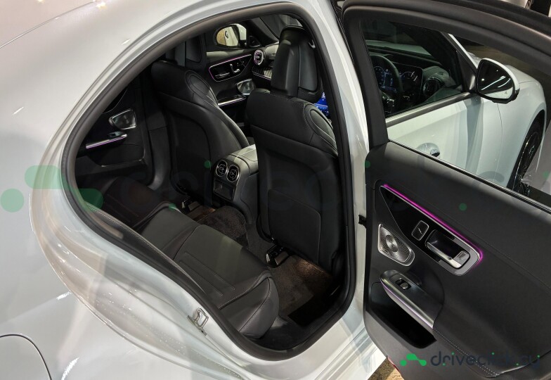 Mercedes C-class Белый