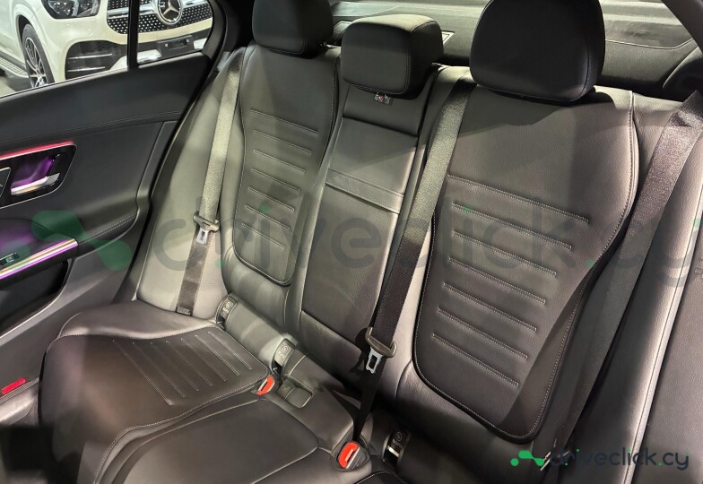 Mercedes C-class Белый