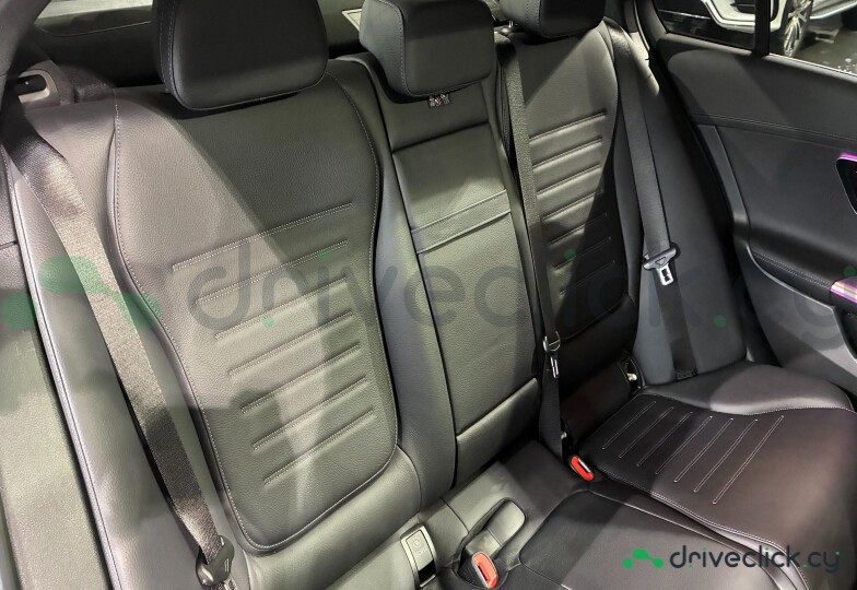 Mercedes C-class Белый