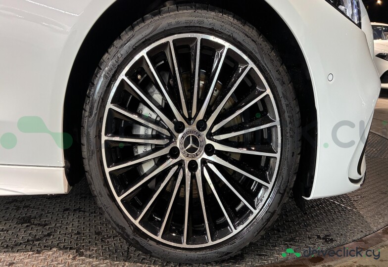 Mercedes C-class Белый