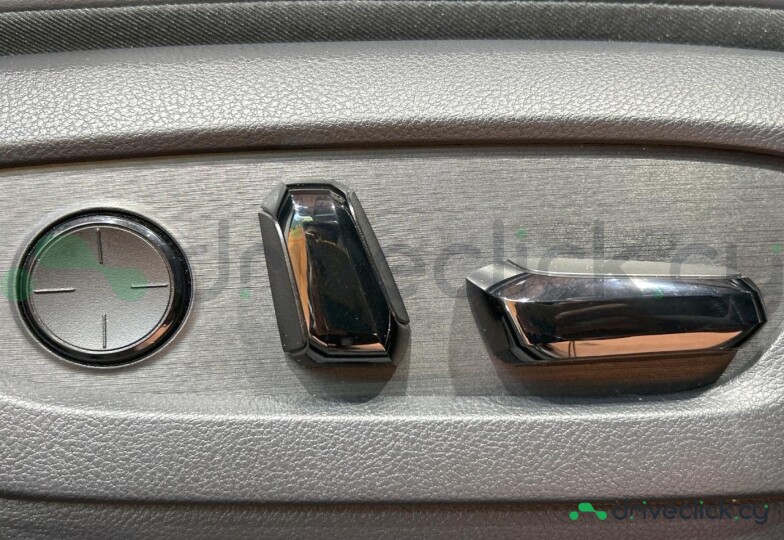 Lexus NX Серый