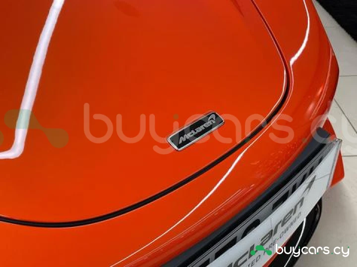 McLaren 750S Оранжевый