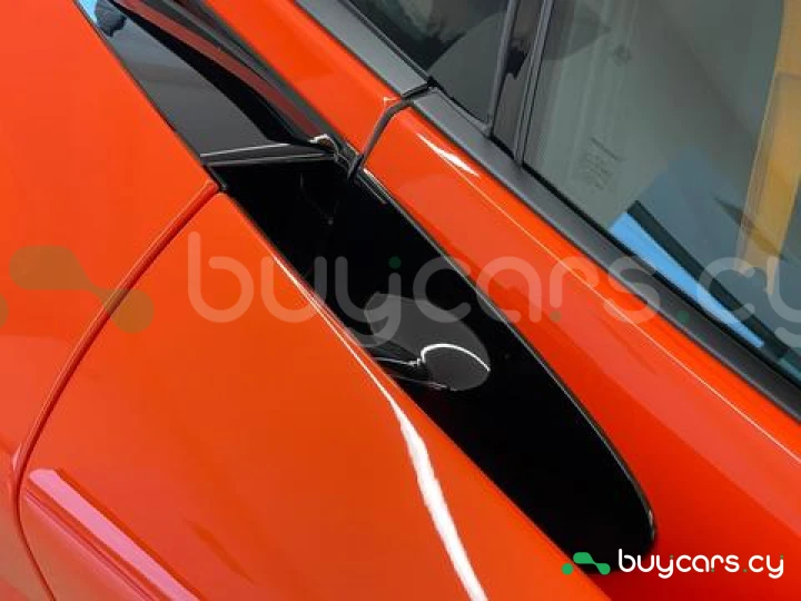 McLaren 750S Оранжевый