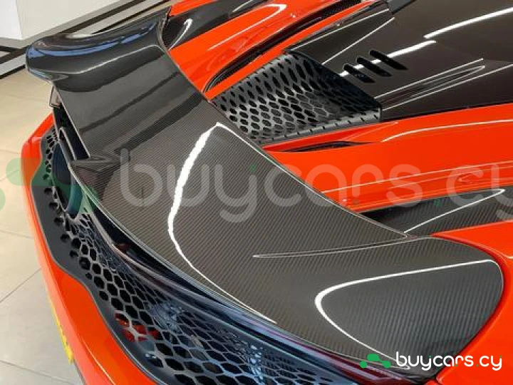 McLaren 750S Оранжевый
