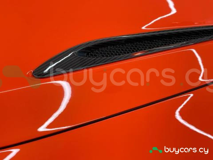 McLaren 750S Оранжевый