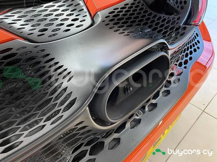 McLaren 750S Оранжевый