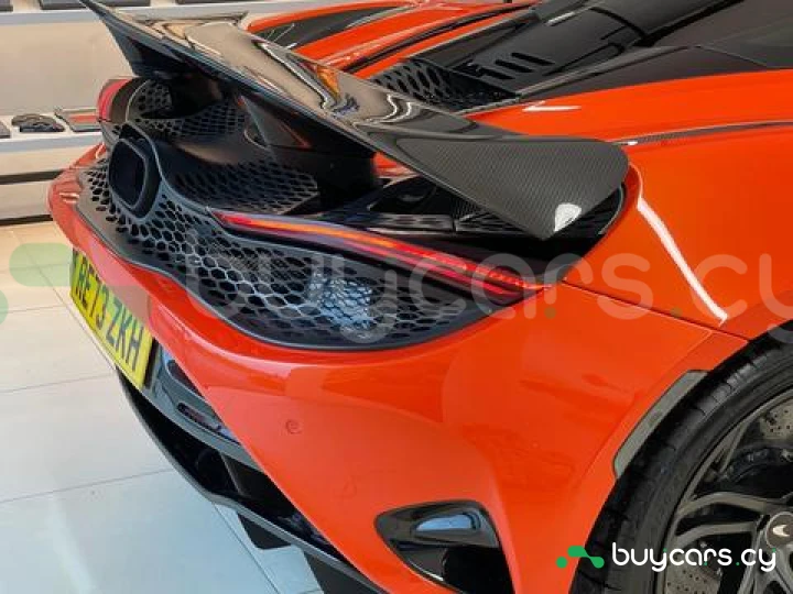 McLaren 750S Оранжевый