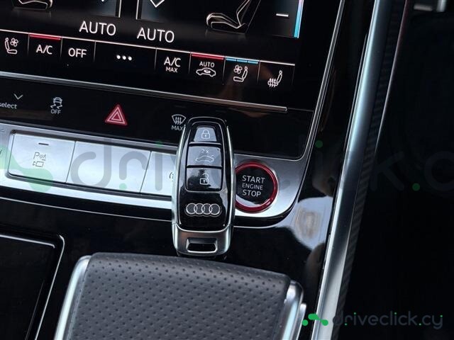 Audi RS Q8 Grey