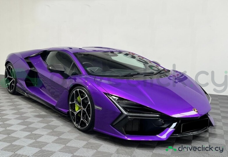 Lamborghini Revuelto Purple