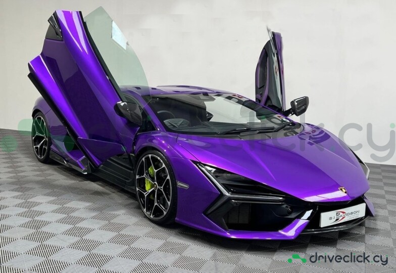 Lamborghini Revuelto Purple