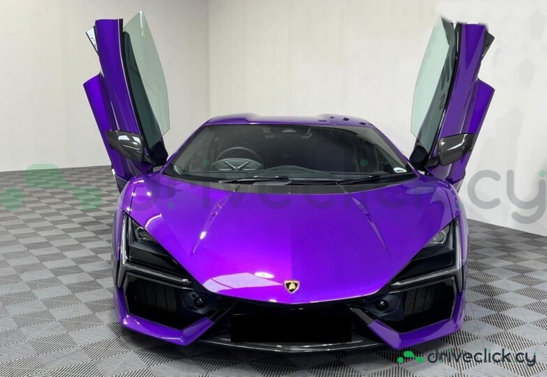 Lamborghini Revuelto Purple