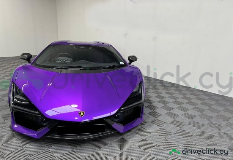 Lamborghini Revuelto Purple