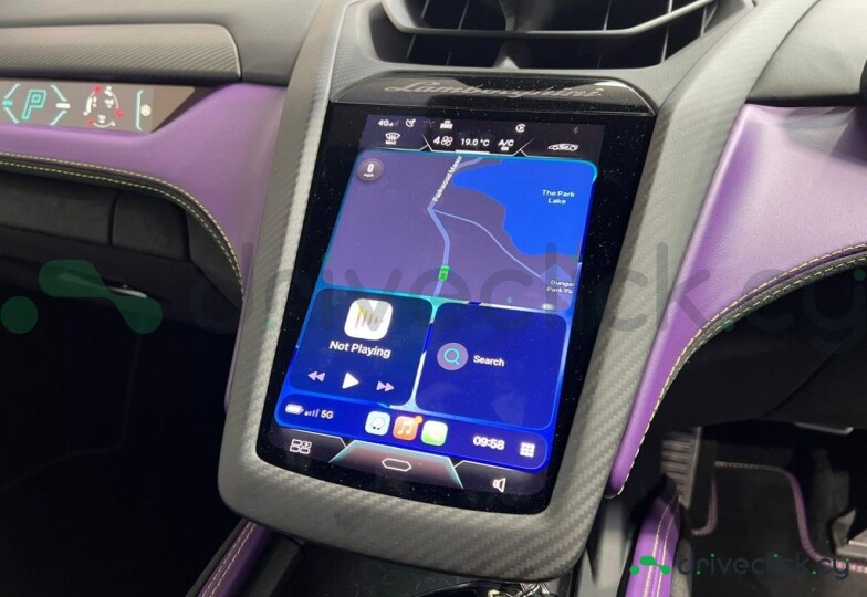 Lamborghini Revuelto Purple