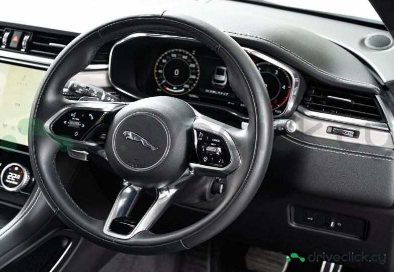 Jaguar F-Pace White