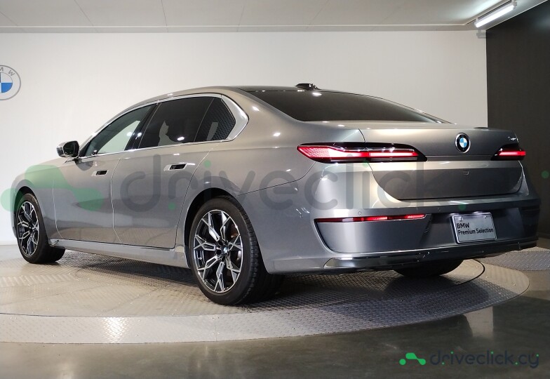 BMW 7 series Grey