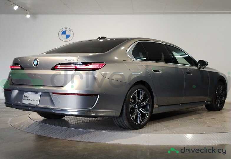 BMW 7 series Grey