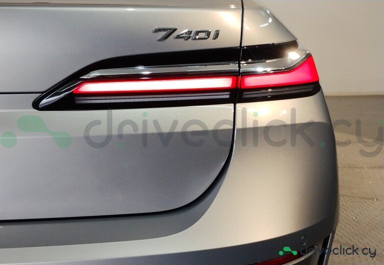 BMW 7 series Grey