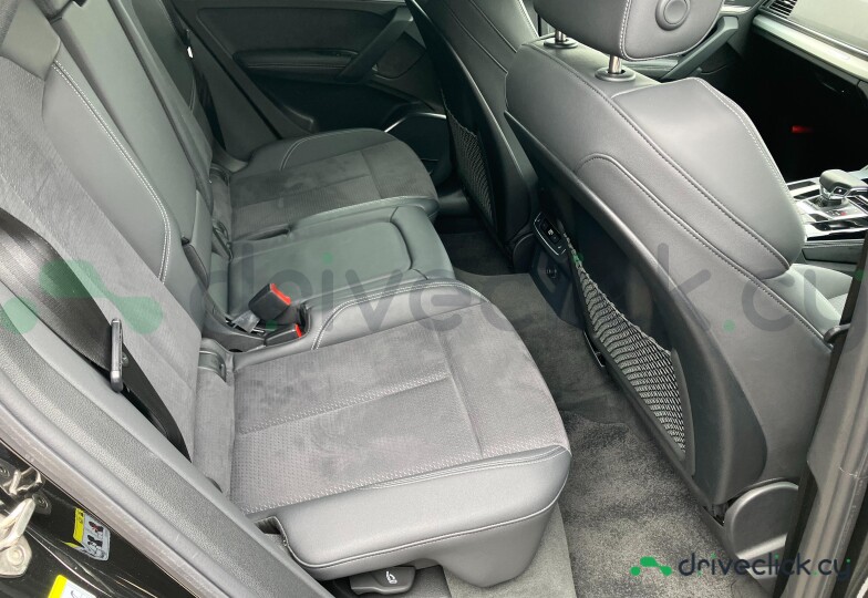 Audi Q5 Sportback Черный