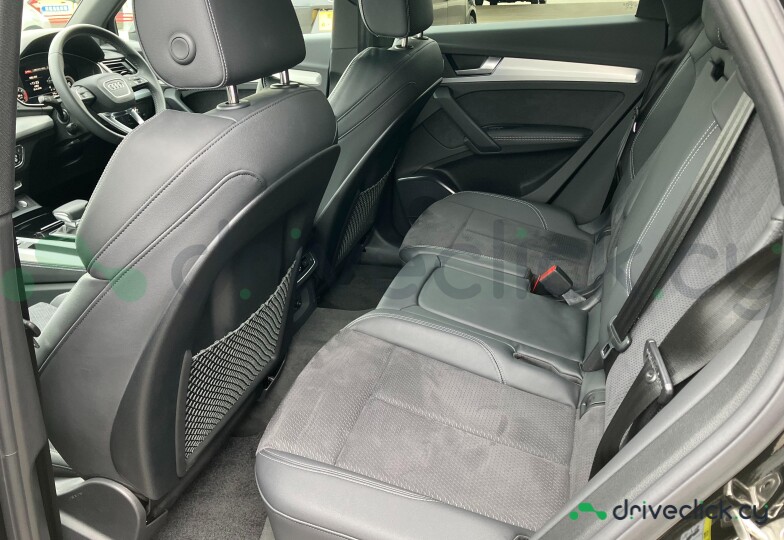 Audi Q5 Sportback Черный
