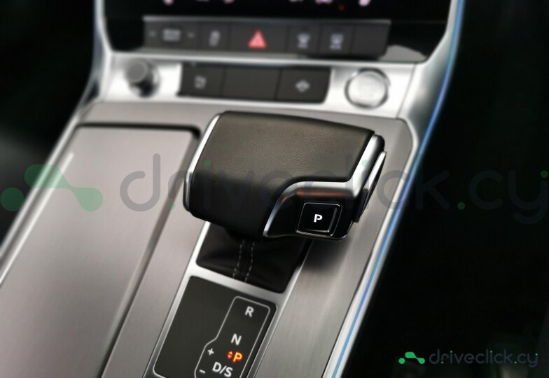 Audi A7 sportback White