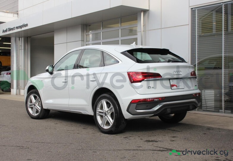 Audi Q5 Sportback Белый