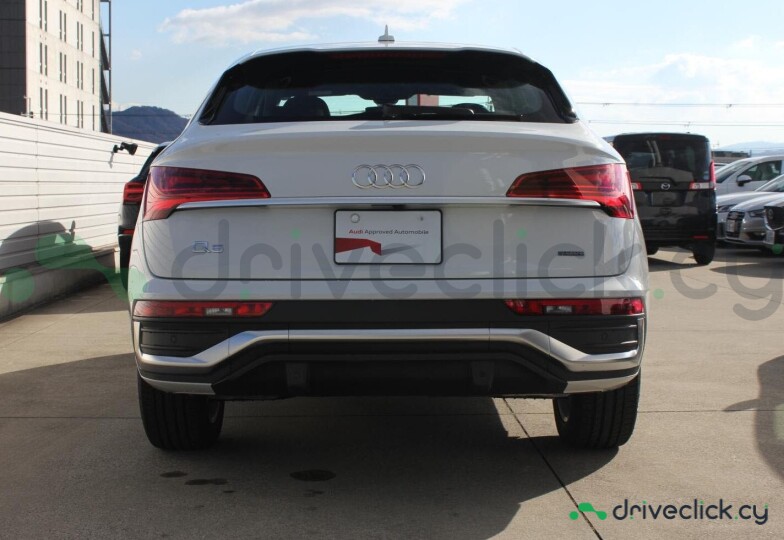 Audi Q5 Sportback Белый