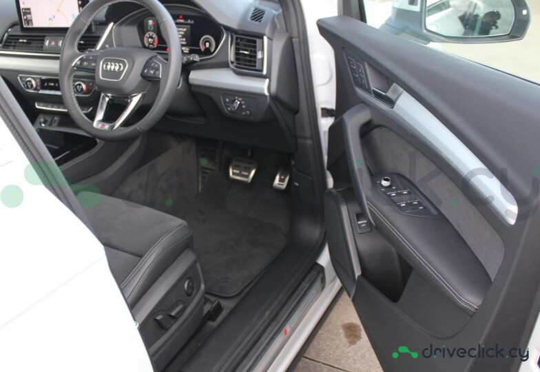 Audi Q5 Sportback Белый