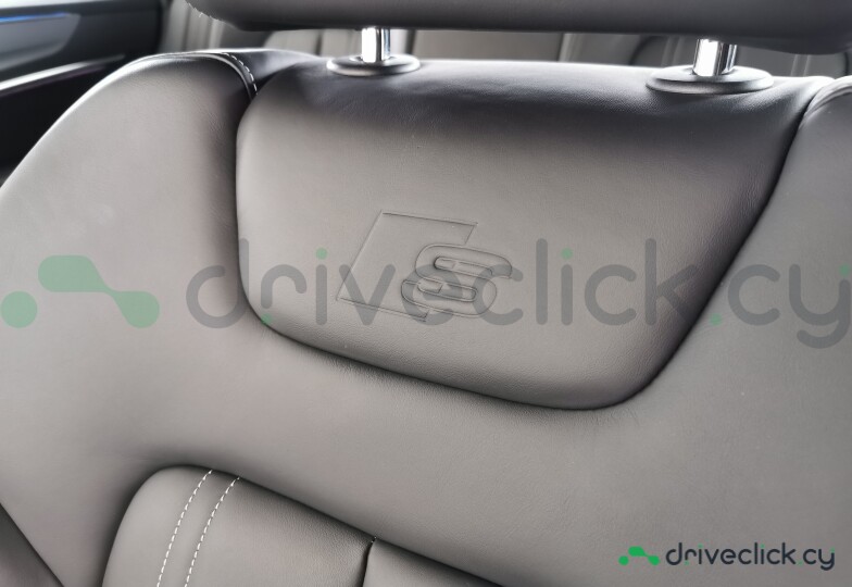 Audi A7 sportback White