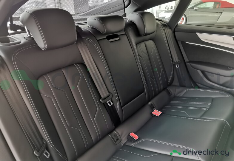 Audi A7 sportback White