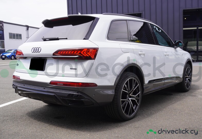 Audi Q7 Белый