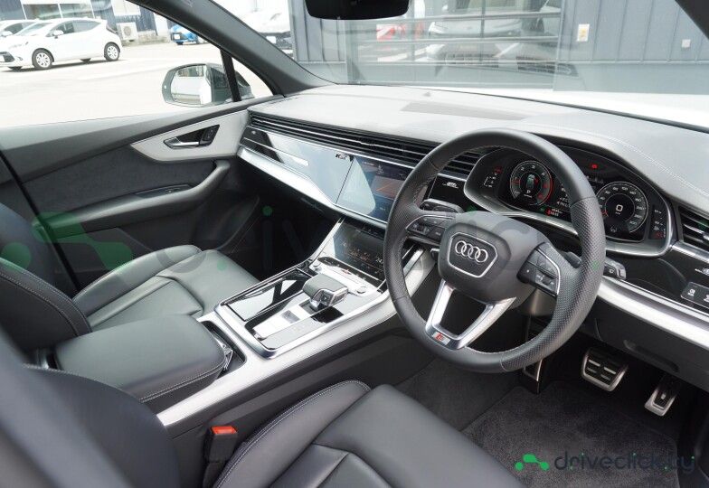 Audi Q7 Белый