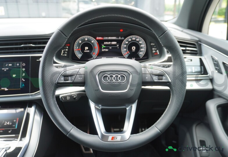 Audi Q7 Белый
