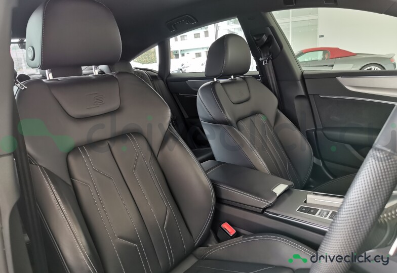 Audi A7 sportback White