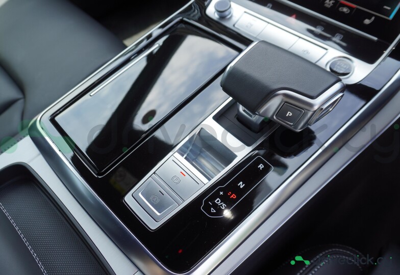 Audi Q7 Белый