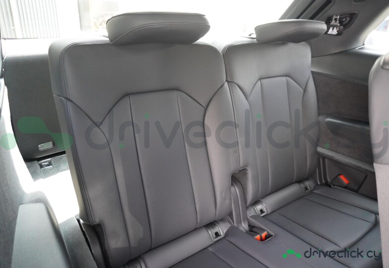 Audi Q7 Белый