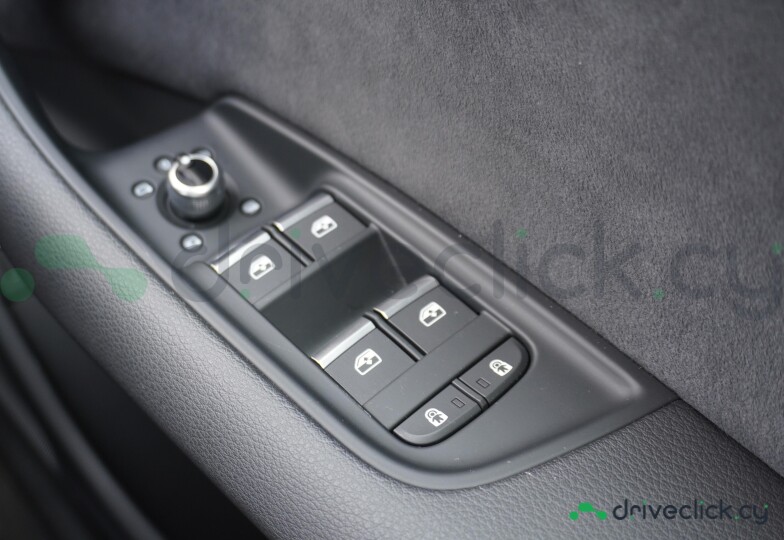 Audi Q7 Белый