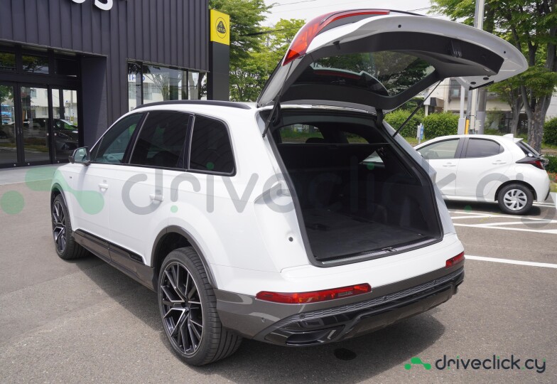 Audi Q7 Белый