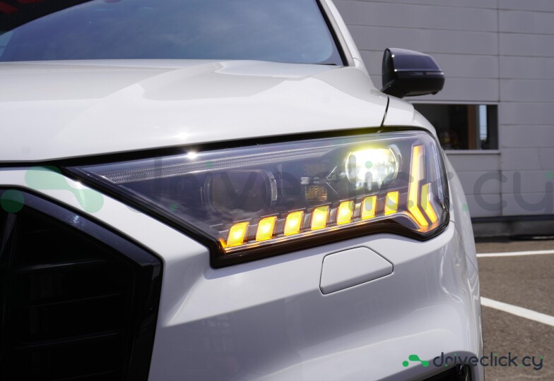 Audi Q7 Белый