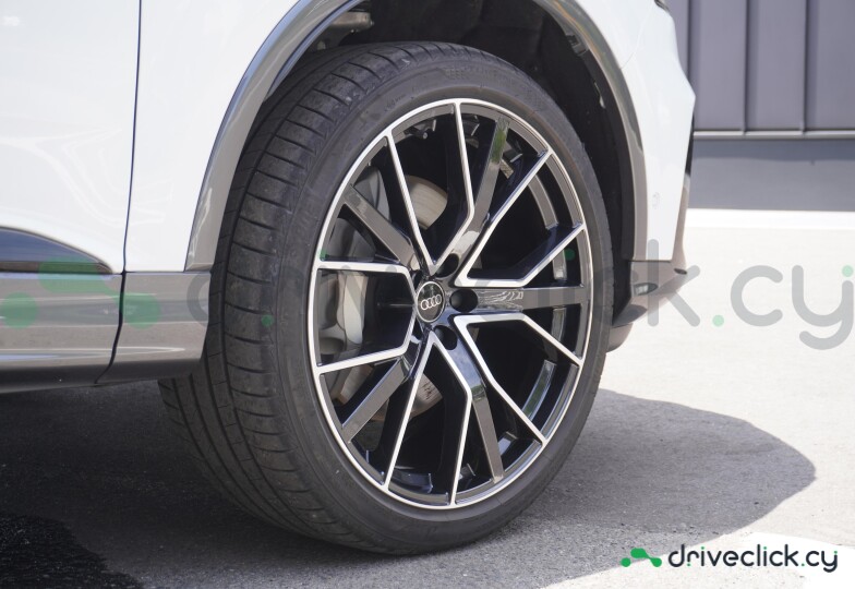 Audi Q7 Белый