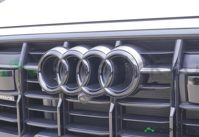 Audi Q7 Белый