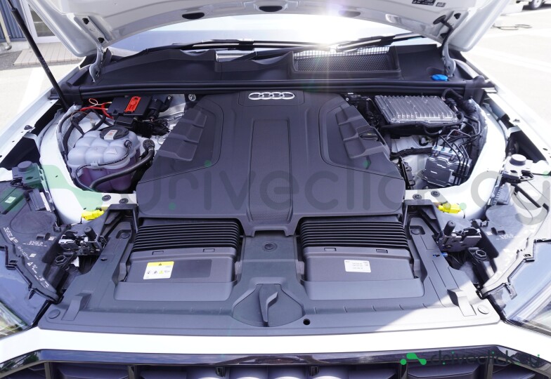Audi Q7 Белый