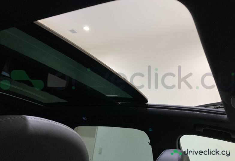 Audi Q7 White