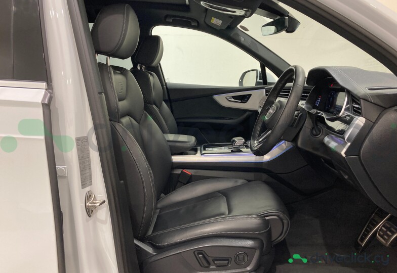 Audi Q7 White