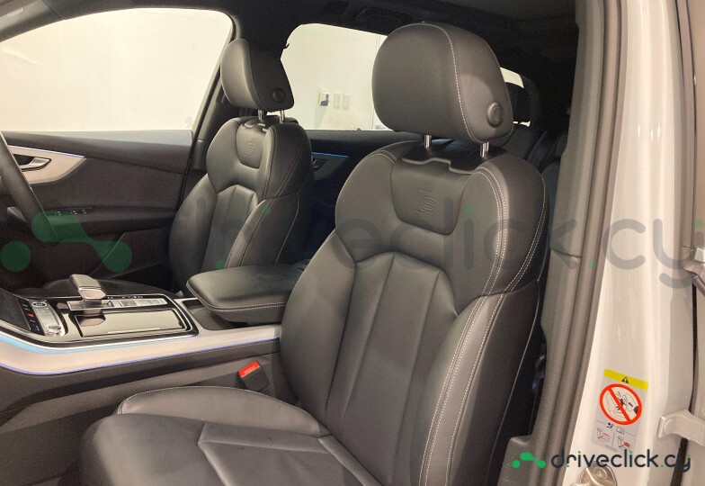 Audi Q7 White