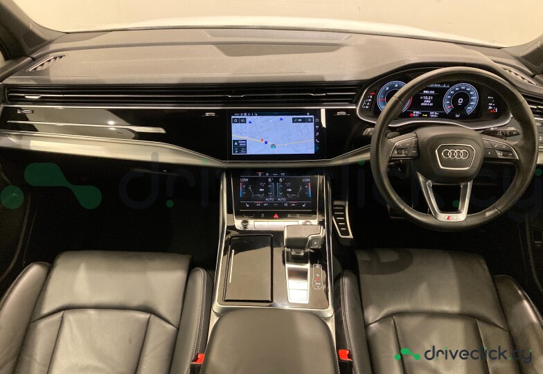 Audi Q7 White