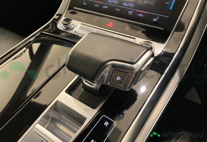 Audi Q7 White