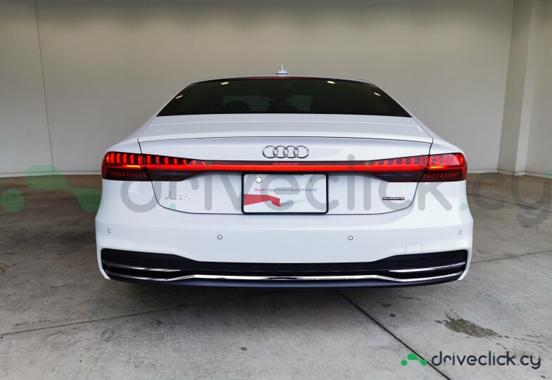 Audi A7 sportback White