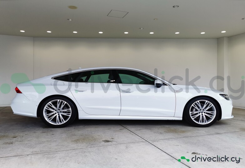 Audi A7 sportback White