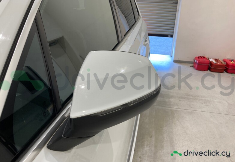 Audi Q7 White